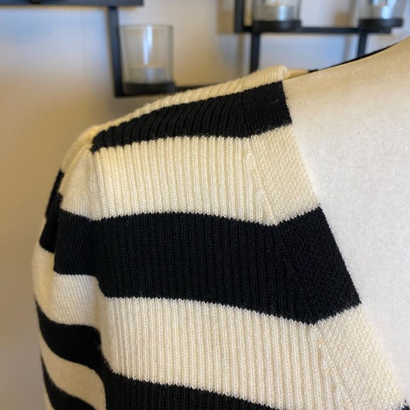 Reitmans black and cream knit top - Picture 4 of 5